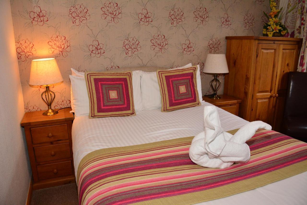 โฮมาเจนท์ เบด แอนด์ เบรกฟาสต์ Bed & Breakfast รอยบริดจ์ ภายนอก รูปภาพ